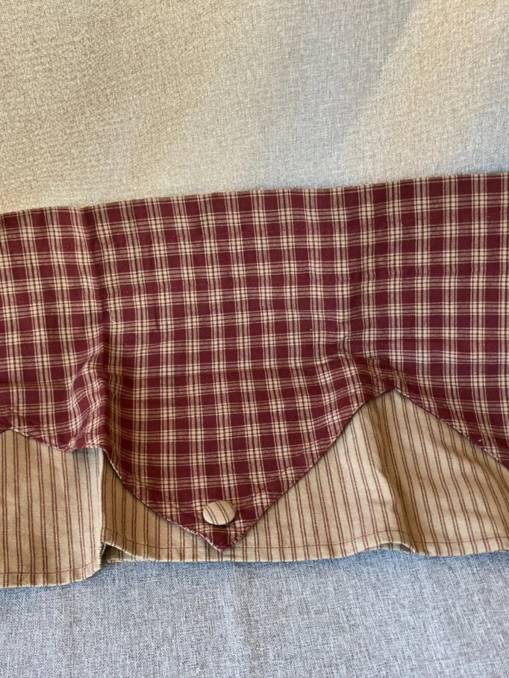 Sturbridge Point Valance in Wine Plaid/Stripe 72x15 Lined, New, Still in Package